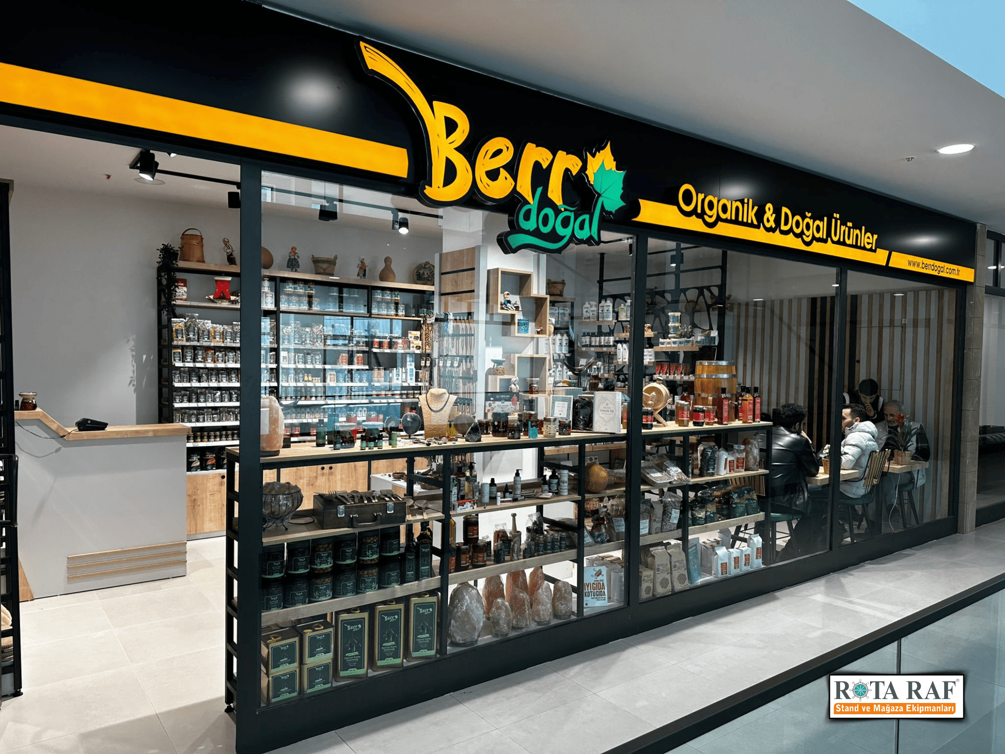 Vitrin Raf ve Askı Tasarımı 2